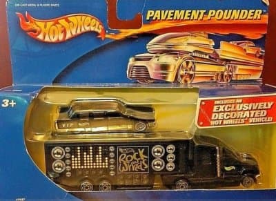 Short Nose Sleeper Cab Truck