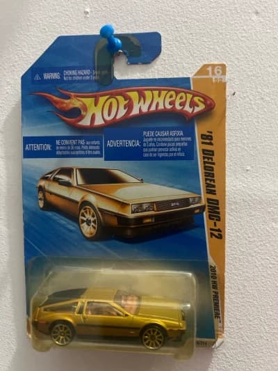 81 DeLorean DMC-12