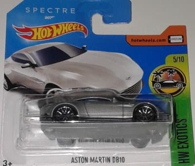 Aston Martin DB10