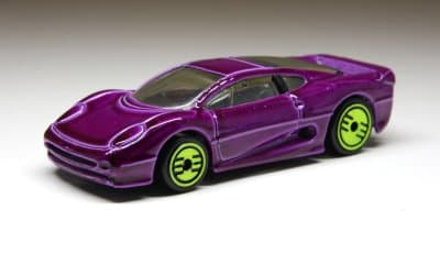 Jaguar XJ220