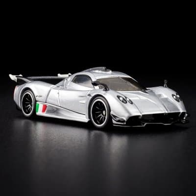 21 Pagani Huayra R