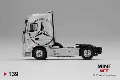 Mercedes-Benz Actros Black w/ Black Mercedes Logo