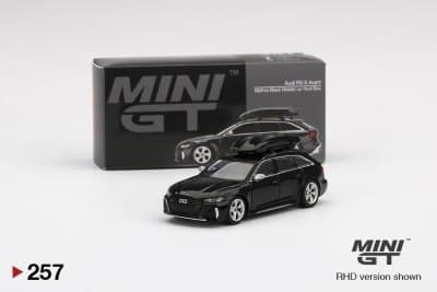 Audi RS6 Avant Mythos Black Metallic w/ Roof Box