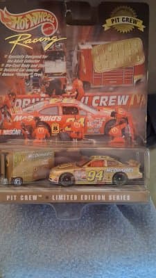 Ford Taurus and Tool Box Bill Elliott Racing #94