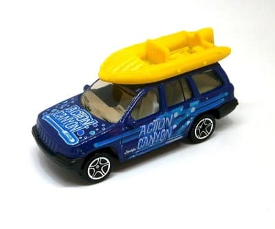 Jeep Grand Cherokee with Raft Boat