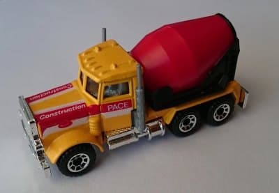 Peterbilt (Cement Mixer)