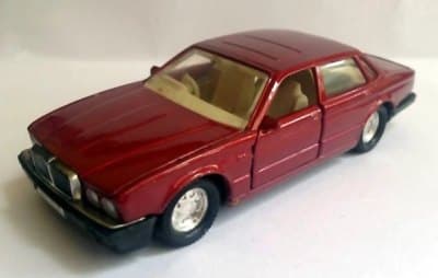 Jaguar XJ6