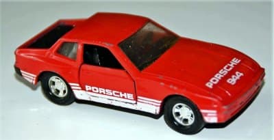 Porsche 944