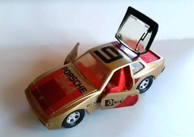 Porsche 944