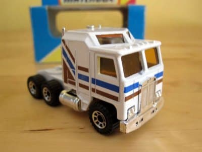 Kenworth Aerodyne (COE)