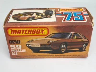 Porsche 928