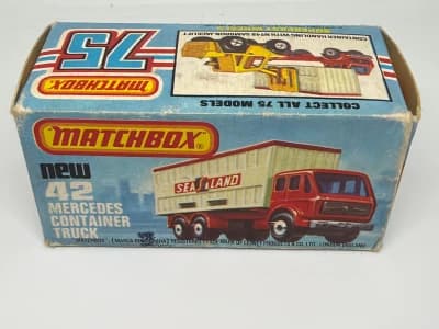 Mercedes-Benz Container Truck