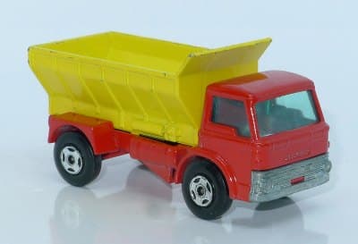 Grit-Spreading Truck