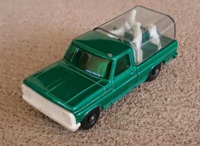 Kennel Truck