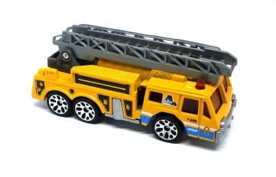 Oshkosh Extending-Ladder Fire Engine