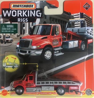 International Durastar 4400 Flatbed Transporter