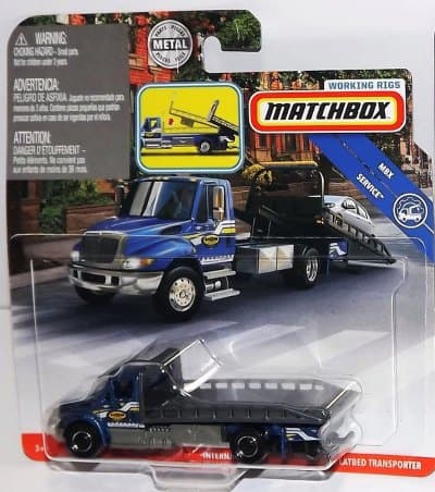 International Durastar 4400 Flatbed Transporter
