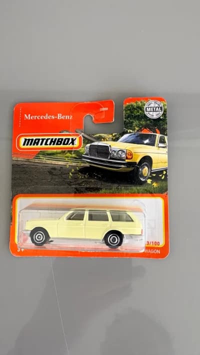 80 Mercedes-Benz W123 Wagon
