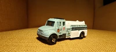 Freightliner Business Class M2 106