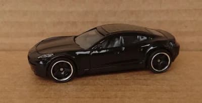 Fisker Karma (2011)