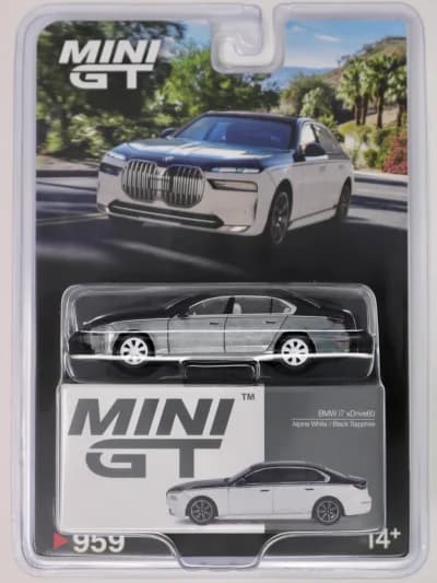 BMW i7 xDrive60 Alpine White / Black Sapphire