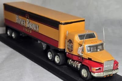 Mack CH600