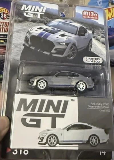 Shelby GT500 Dragon Snake Concept Oxford White