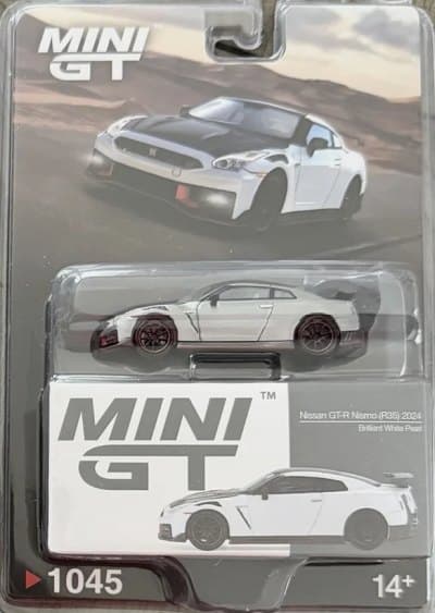 Nissan GT-R Nismo 2024 Brilliant White Pearl