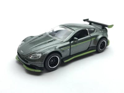 Aston Martin Vantage GT8