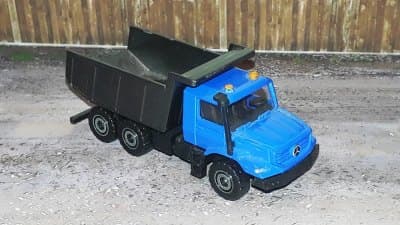 Mercedes-Benz Zetros Dump Truck