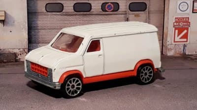 Ford E-350 (Fourgon)