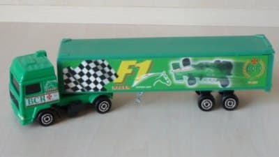 Volvo F16 Semi Container
