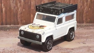 Land Rover 90 Raid