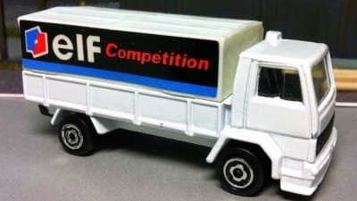 Ford Cargo Covered Truck