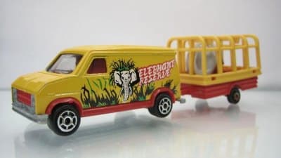 Ford E-350 (Fourgon)