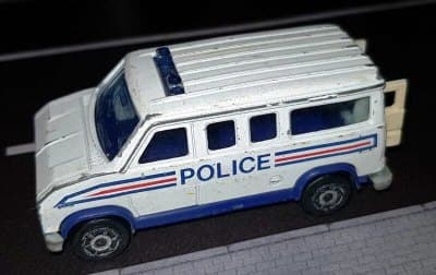 Fourgon Police