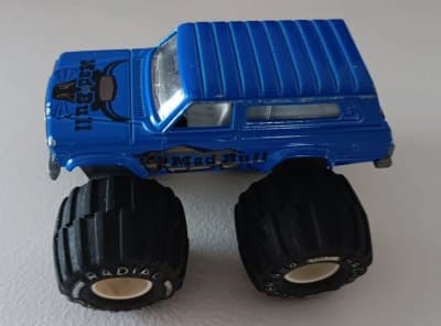 4 x 4 Cherokee