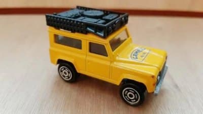 Land Rover 90 Raid