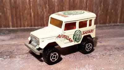4 x 4 Toyota Land Cruiser (J40)