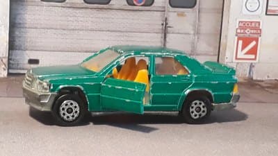 Mercedes-Benz 190 E 2.3-16