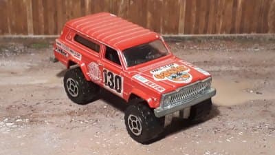4 x 4 Cherokee