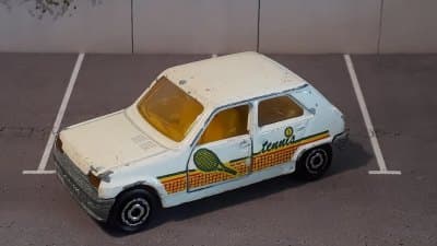 Renault 5 (5 doors)
