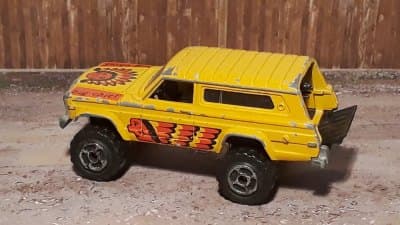 4 x 4 Cherokee