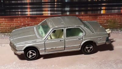 BMW 733