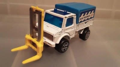 Mercedes-Benz Unimog Forklift