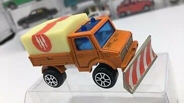 Mercedes-Benz Unimog Forklift