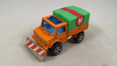 Mercedes-Benz Unimog Forklift