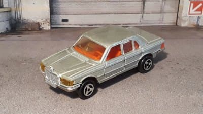 Mercedes-Benz 450 SE