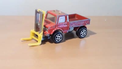 Mercedes-Benz Unimog Forklift