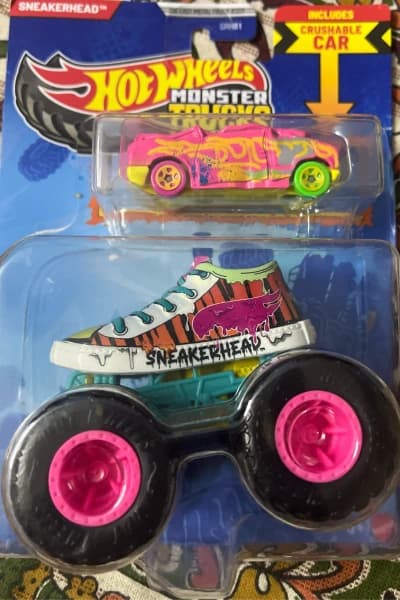 Sneakerhead & Blind-Sided